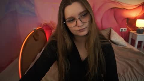 Snapshot of magicpeachhs chatting on 23, 9, 2025 Emily online show from 23, 9, 2025