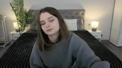 Snapshot of magicpeachhs chatting on 23, 3, 2026 Emily online show from 23, 3, 2026