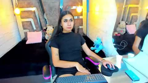 mahiara hot online show from 31, 7, 2026