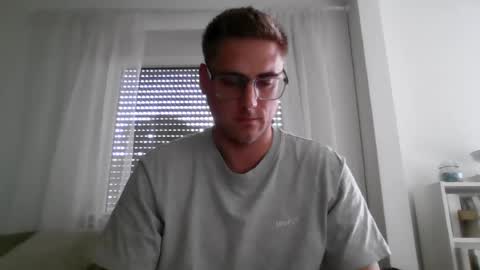 Snapshot of mahrcuhs chatting on 25, 7, 2026 mahrcuhs online show from 25, 7, 2026