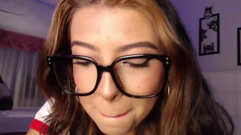 Maia Reficco online show from 23, 2, 2026