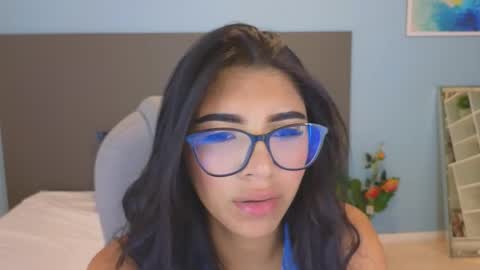 Snapshot of maiaa_ruiz chatting on 21, 10, 2025 Maiaa Ruiz online show from 21, 10, 2025