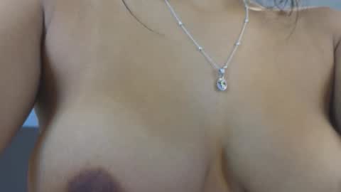 Snapshot of maiaa_ruiz chatting on 31, 10, 2025 Maiaa Ruiz online show from 31, 10, 2025