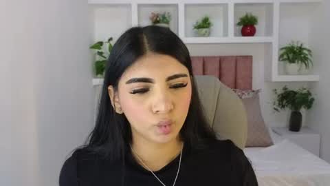 Snapshot of maiaa_ruiz chatting on 19, 6, 2026 Maiaa Ruiz online show from 19, 6, 2026