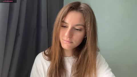 Snapshot of maiabarthe chatting on 28, 4, 2026 M I A online show from 28, 4, 2026