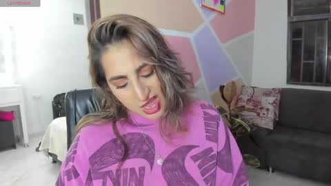 Snapshot of maiaconnor chatting on 18, 4, 2026 online show from 18, 4, 2026