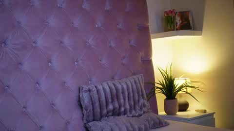  Maia  online show from 15, 4, 2026