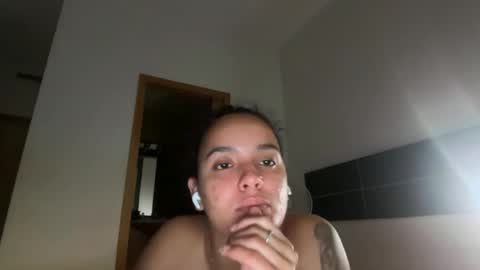Snapshot of maiapark chatting on 2, 7, 2026 Maia online show from 2, 7, 2026