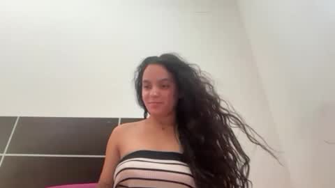 Snapshot of maiapark chatting on 23, 7, 2026 Maia online show from 23, 7, 2026