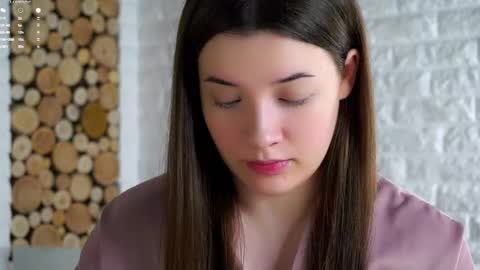 Snapshot of maidabuoy chatting on 23, 12, 2025 Lucy online show from 23, 12, 2025