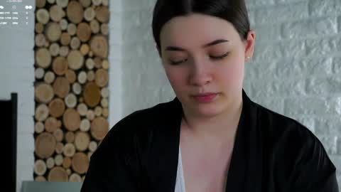 Snapshot of maidabuoy chatting on 1, 4, 2026 Lucy online show from 1, 4, 2026