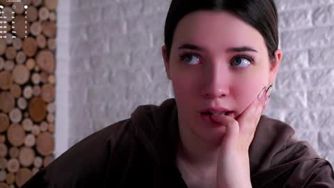 Snapshot of maidabuoy chatting on 10, 4, 2026 Lucy online show from 10, 4, 2026