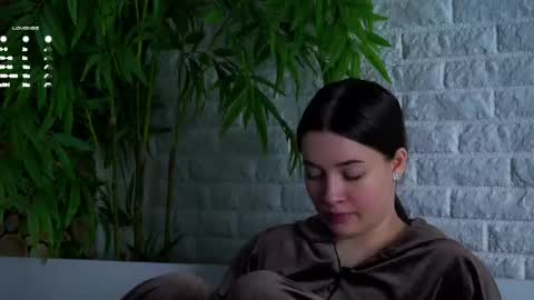 Snapshot of maidabuoy chatting on 28, 4, 2026 Lucy online show from 28, 4, 2026