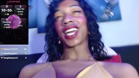 Snapshot of maidi_hot chatting on 28, 12, 2024 Bella Maidi online show from 28, 12, 2024
