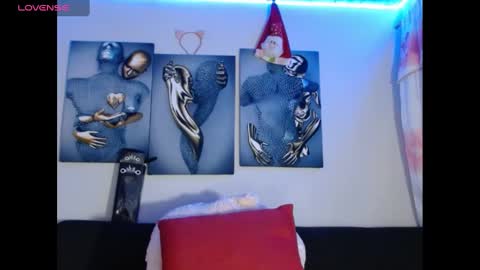 Snapshot of maidi_hot chatting on 22, 1, 2025 Bella Maidi online show from 22, 1, 2025