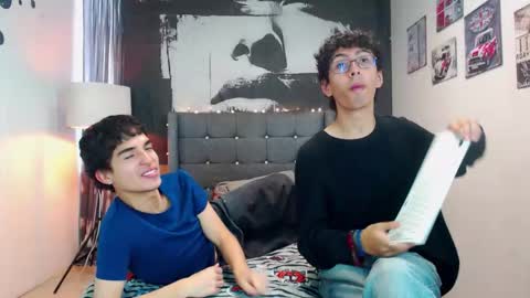 Snapshot of maik_x_dave chatting on 14, 11, 2025 MAIK AND DAVE online show from 14, 11, 2025