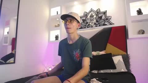 Snapshot of maiky_cooper chatting on 2, 3, 2025 Maiky Cooper online show from 2, 3, 2025