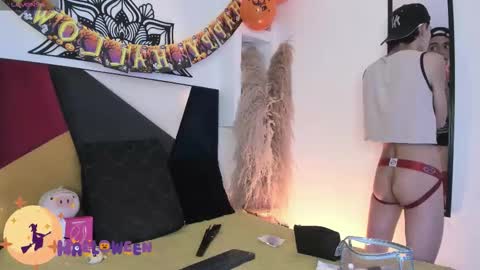 Snapshot of maiky_cooper chatting on 27, 10, 2025 Maiky Cooper online show from 27, 10, 2025