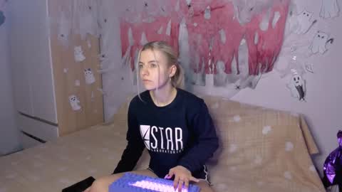 Snapshot of mailin_harrington chatting on 8, 12, 2024 Your kitty online show from 8, 12, 2024