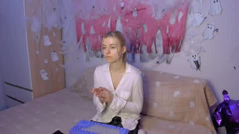 Snapshot of mailin_harrington chatting on 10, 12, 2024 Your kitty online show from 10, 12, 2024