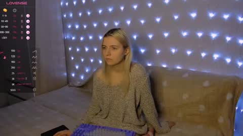 Snapshot of mailin_harrington chatting on 27, 12, 2024 Your kitty online show from 27, 12, 2024