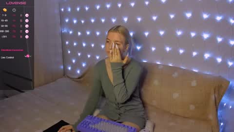 Snapshot of mailin_harrington chatting on 25, 1, 2025 Your kitty online show from 25, 1, 2025