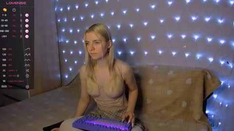 Snapshot of mailin_harrington chatting on 28, 1, 2025 Your kitty online show from 28, 1, 2025