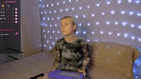 Snapshot of mailin_harrington chatting on 2, 2, 2025 Your kitty online show from 2, 2, 2025