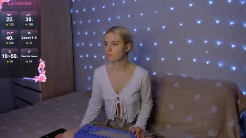 Snapshot of mailin_harrington chatting on 7, 10, 2025 Your kitty online show from 7, 10, 2025