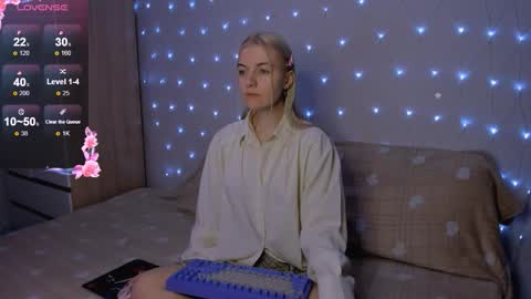 Snapshot of mailin_harrington chatting on 2, 11, 2025 Your kitty online show from 2, 11, 2025