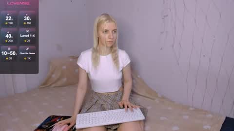 Snapshot of mailin_harrington chatting on 28, 6, 2026 Your kitty online show from 28, 6, 2026