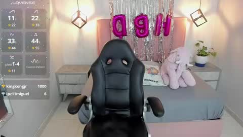 Snapshot of mailylove1 chatting on 7, 2, 2025  M A I L Y  online show from 7, 2, 2025