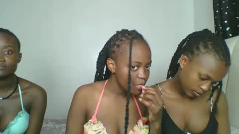 maira luv1 online show from 18, 12, 2025