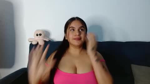 Snapshot of maite_saens1 chatting on 17, 4, 2026 maite online show from 17, 4, 2026