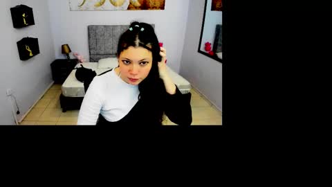 Snapshot of maite_stone1 chatting on 13, 10, 2025 MAITE STONE1 online show from 13, 10, 2025