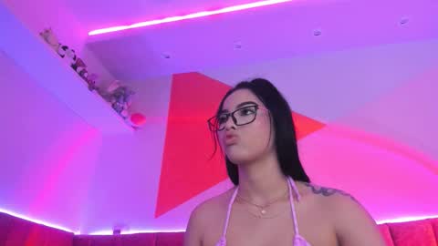 Snapshot of majoogomez chatting on 16, 3, 2026 Majo Gomez online show from 16, 3, 2026