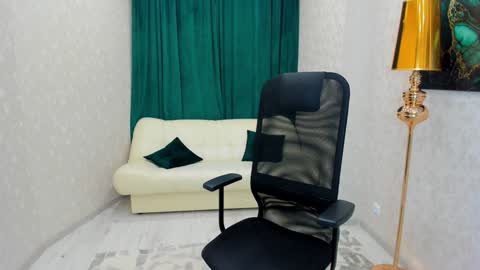 Snapshot of make_love_1 chatting on 9, 1, 2025 Chloe online show from 9, 1, 2025