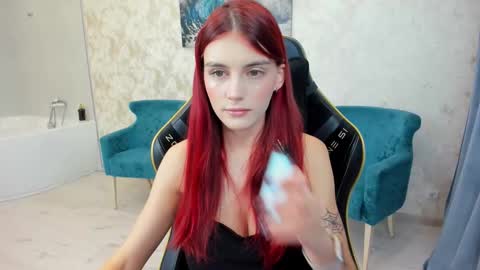 Snapshot of make_love_1 chatting on 28, 11, 2025 Chloe online show from 28, 11, 2025