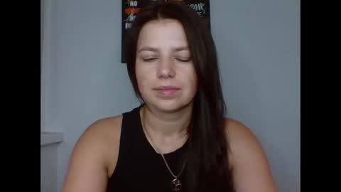 make_mesmile online show from 22, 9, 2025