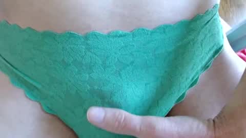 Snapshot of makemeplease89 chatting on 17, 4, 2026 makemeplease89 online show from 17, 4, 2026