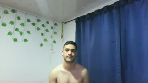 Snapshot of makenzy_darly chatting on 2, 2, 2025 Makenzy darly online show from 2, 2, 2025