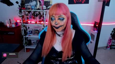 Snapshot of makii_33 chatting on 10, 10, 2025 ...  ... online show from 10, 10, 2025