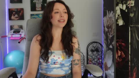 Snapshot of makiyahbelle2 chatting on 7, 1, 2025 MakiyahBelle online show from 7, 1, 2025