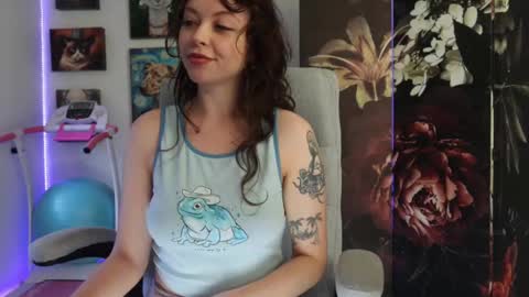 Snapshot of makiyahbelle2 chatting on 11, 2, 2025 MakiyahBelle online show from 11, 2, 2025