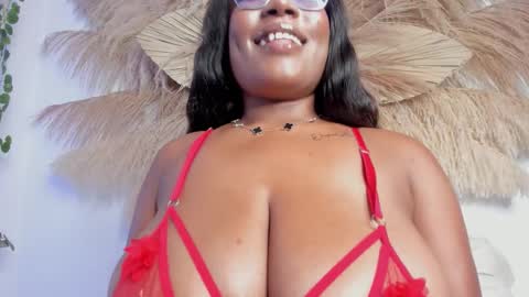 Snapshot of malaaiikaa chatting on 2, 2, 2026 malaaiikaa online show from 2, 2, 2026