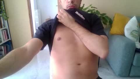 Snapshot of maleboyz chatting on 27, 2, 2026 Boybi online show from 27, 2, 2026