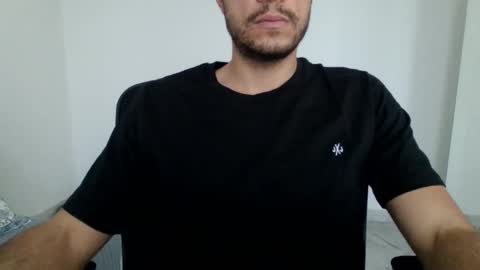 Snapshot of maleboyz chatting on 16, 4, 2026 Boybi online show from 16, 4, 2026