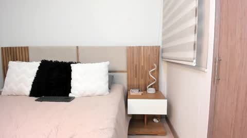 Snapshot of malejadiaz_ chatting on 15, 4, 2026 Maleja Diaz online show from 15, 4, 2026