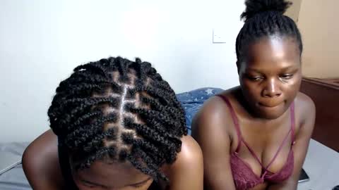 Snapshot of malia_latifa chatting on 4, 4, 2026 lati online show from 4, 4, 2026