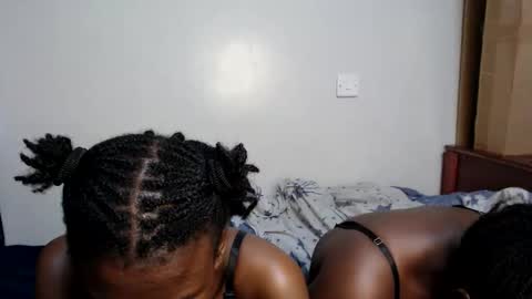 Snapshot of malia_latifa chatting on 16, 4, 2026 lati online show from 16, 4, 2026